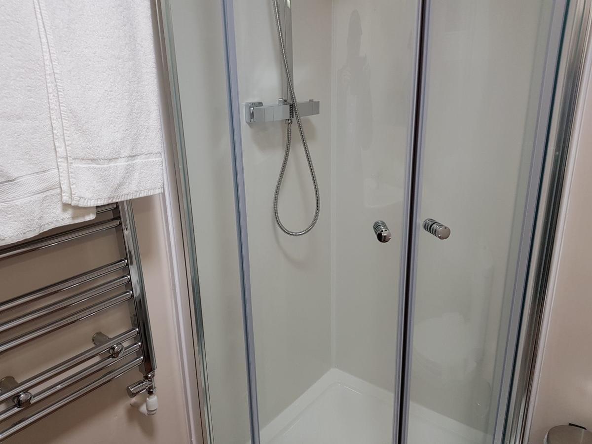 Edinburgh House Apartments Ngoại thất bức ảnh